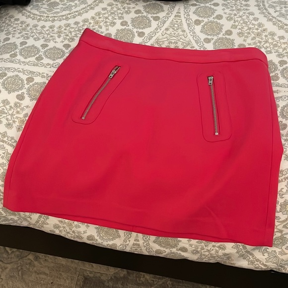 GAP Dresses & Skirts - Hot pink gap mini skirt with zippers